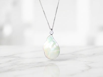 Teardrop Mother of Pearl Pendant  – Silver