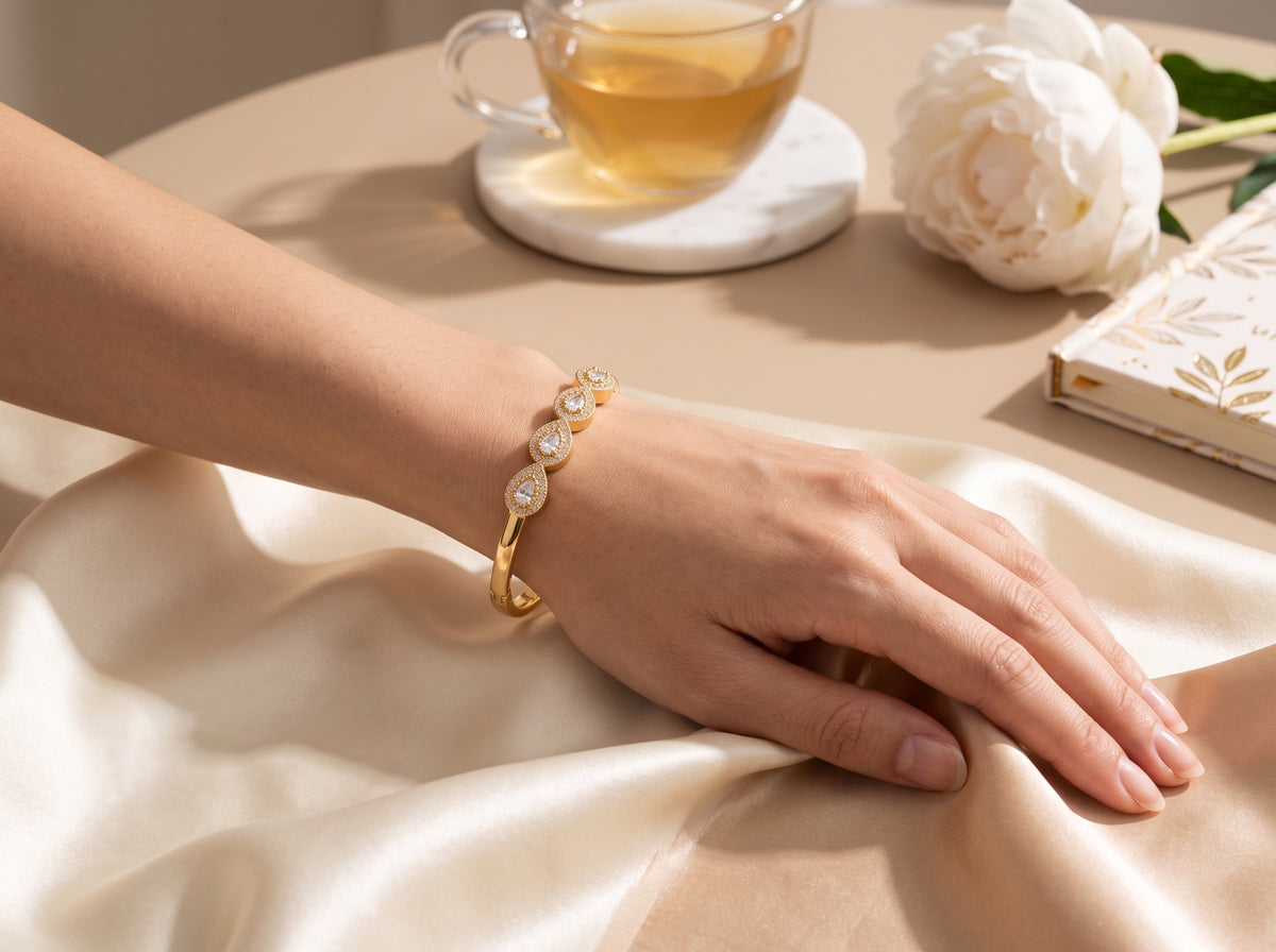 Gold Plated Teardrop Zircon Hinged Bracelet
