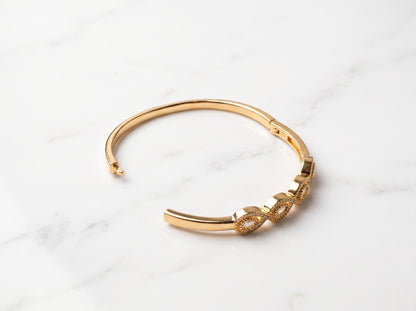 Gold Plated Teardrop Zircon Hinged Bracelet