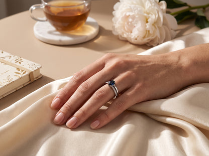 Silver plated Oval Sapphire Blue Split-Band Pavé Ring