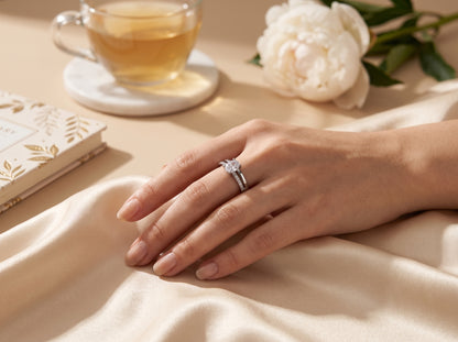 Silver plated Oval Clear Zircon Split-Band Pavé Ring